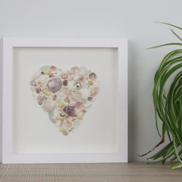 love heart seashell decor